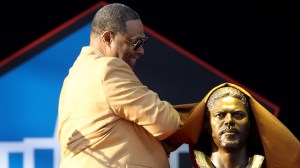 Robert Brazile enshrined into Pro Football Hall of Fame