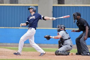 Southern baseball scores big win over Memphis with late game rally