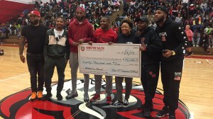 WSSU alumni use homecoming basketball game to give back