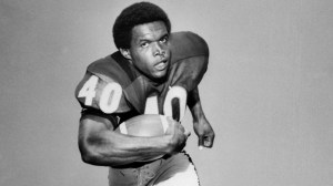 Gale Sayers mourned by Tennessee State University