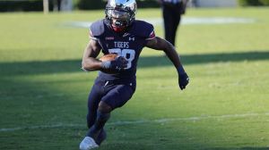 Jackson State gives inspirational RB scholarship