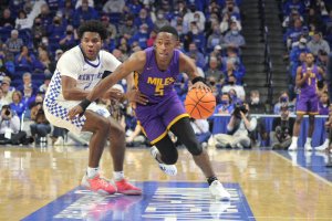 HBCU Miles College gives Kentucky first-half scare