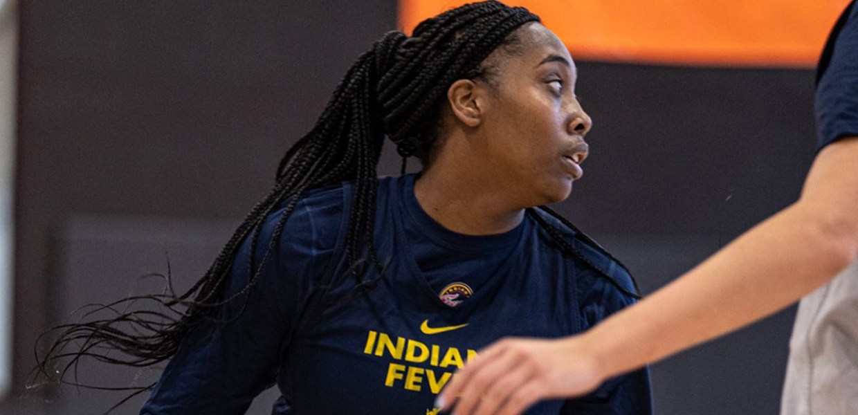 Indiana Fever Ameshya Williams-Holliday