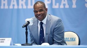 Hubert Davis, Lincoln’s Washington win Big House Gaines Awards