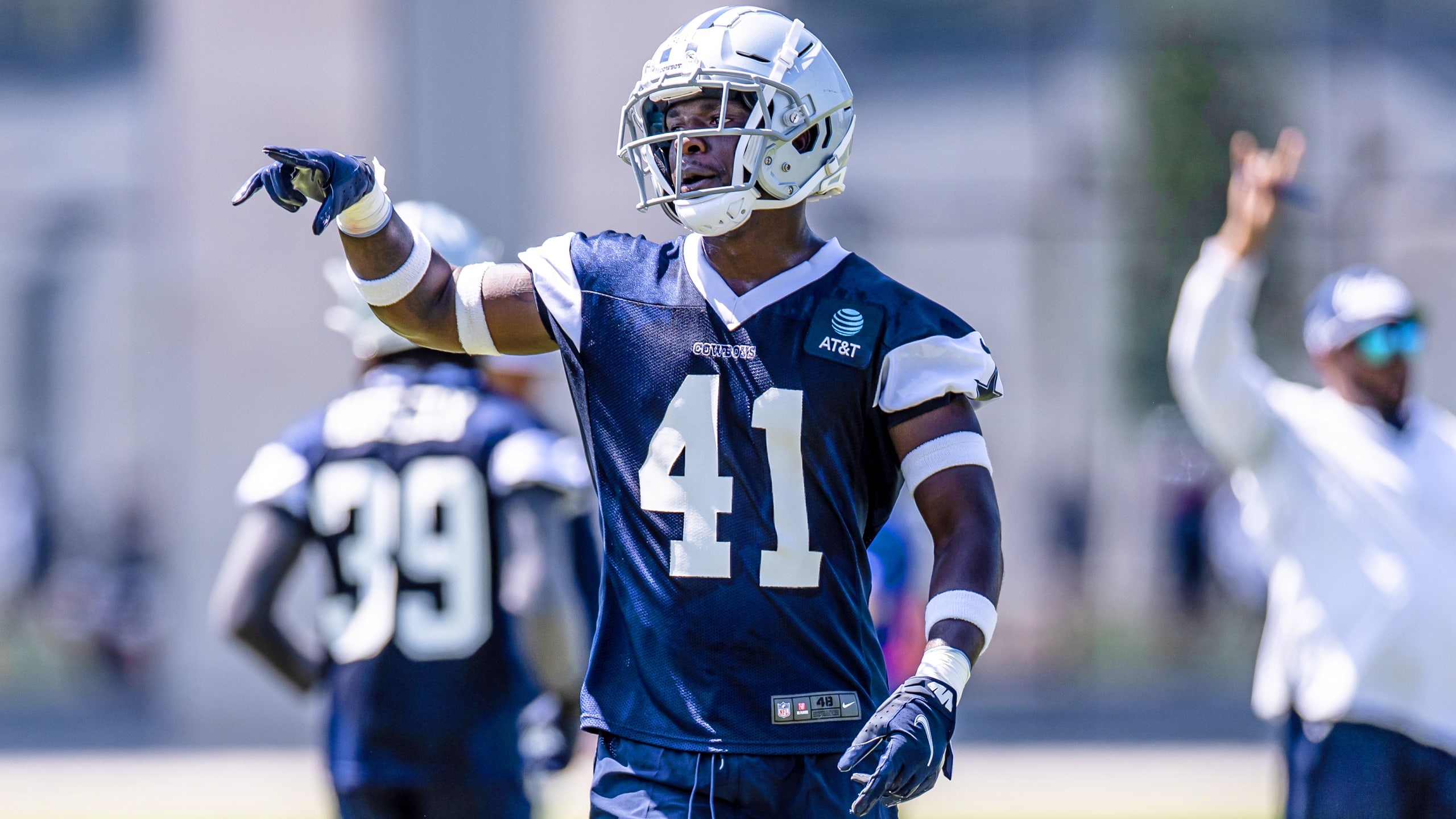 Cowboys Markquese Bell shines in sophomore preseason debut