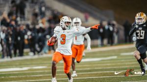 Florida A&M survives Alabama State in wild finish