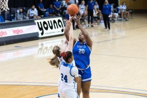 Young scores 16 points to lead Hampton women past Elon