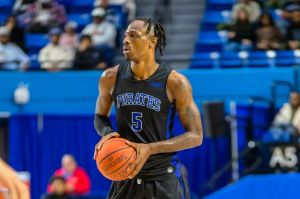 Hampton falls short against Col. of Charleston in CAA battle