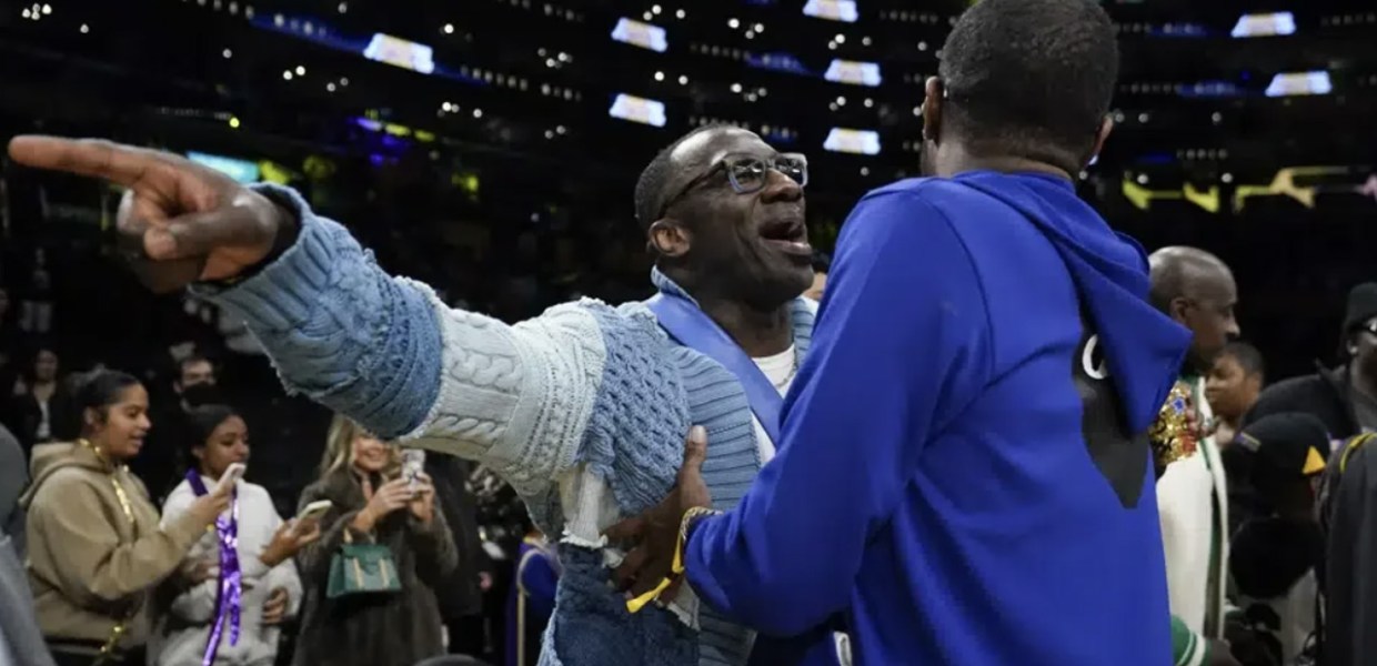 Shannon Sharpe at Los Angeles Lakers game