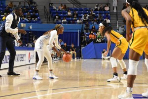 Upset Alert: Hampton captures CAA victory against Towson