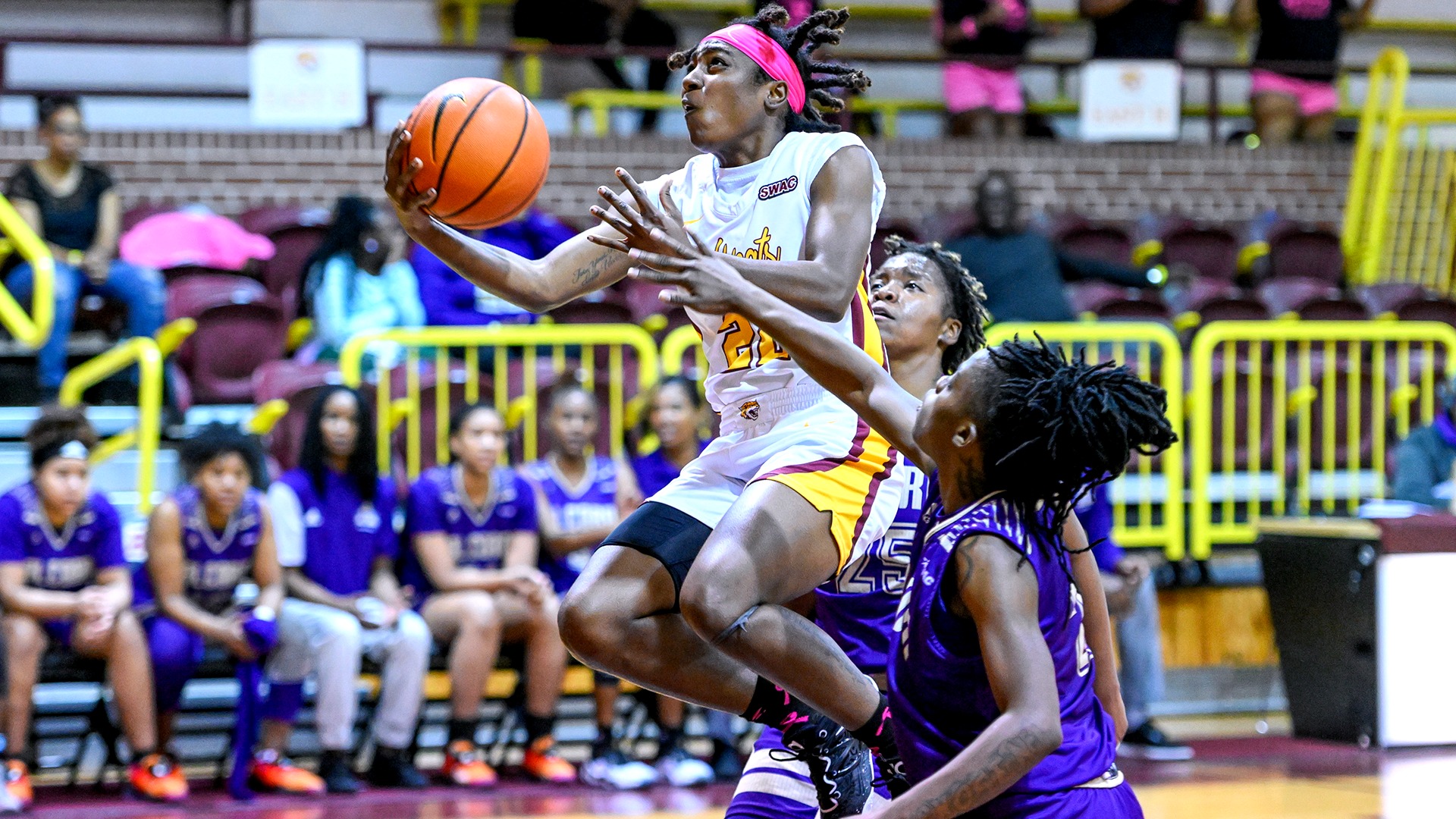 Bethune-Cookman Strikes Florida A&M For Home Victory