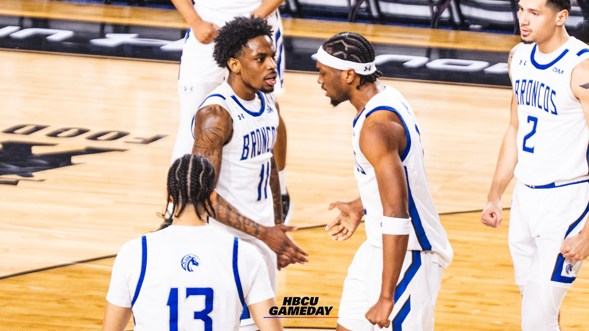 Breasia Coit greets a teammate during the first round of the 2026 CIAA Tournament. (Steven J. Gaither/HBCU Gameday)