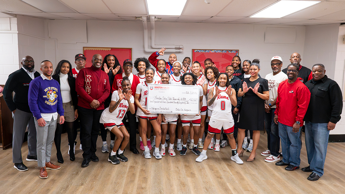 HBCU flowers given: WSSU women rewarded for historic run