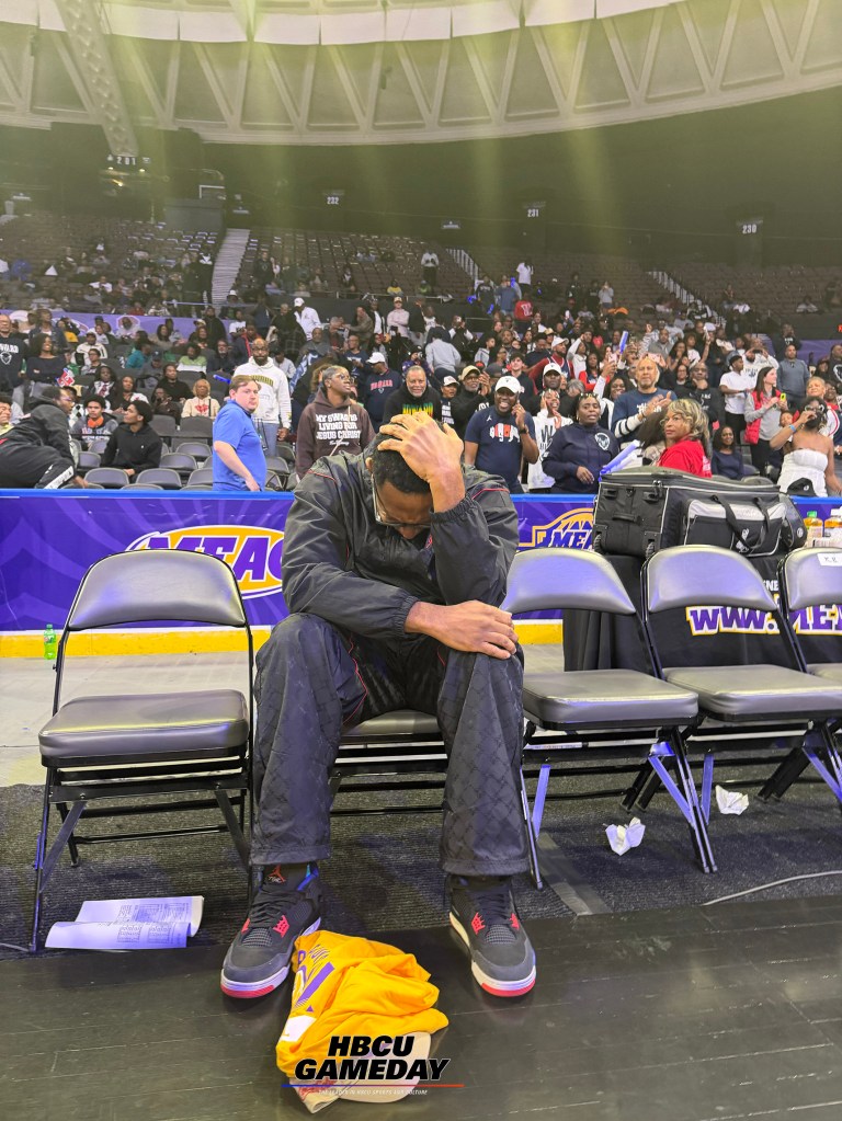 Kenny Blakeney, Howard 