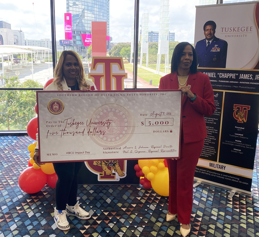 Deltas Tuskegee Donation